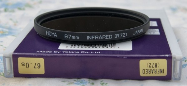IR filtr HOYA R72 - průměr 67mm