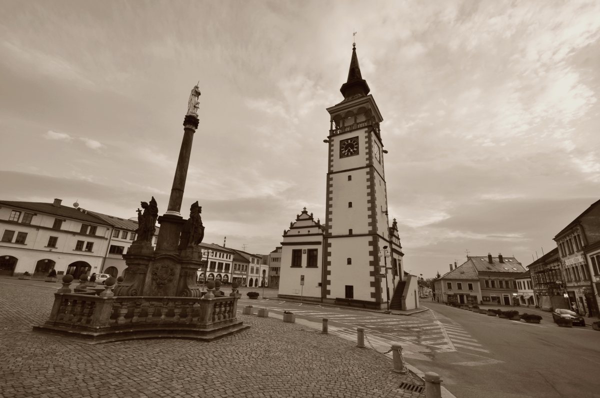 Náměstí v Dobrušce