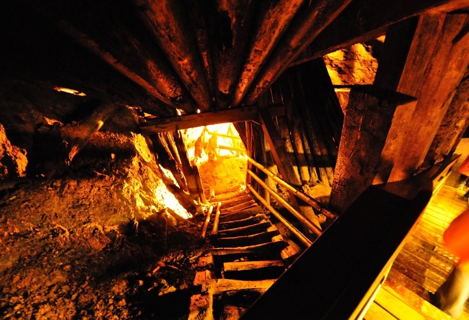 Sestup do dolu ve Falunu - Švédsko