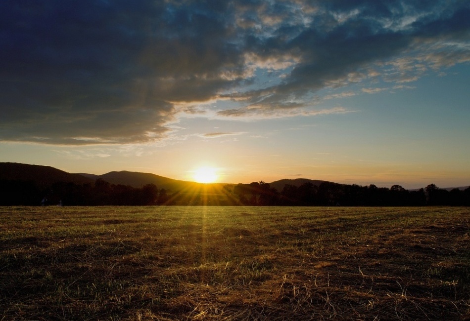 letní večer pod Ještědem