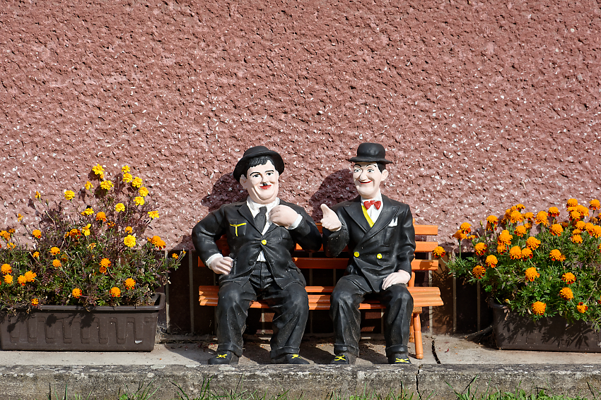 My starší je známe