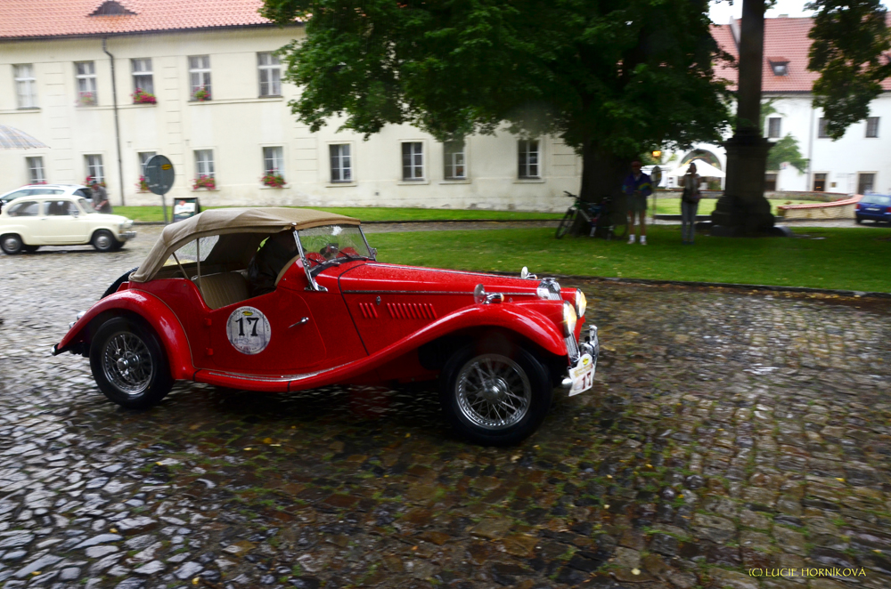 Retro Prague Historic Rally 2014 cíl