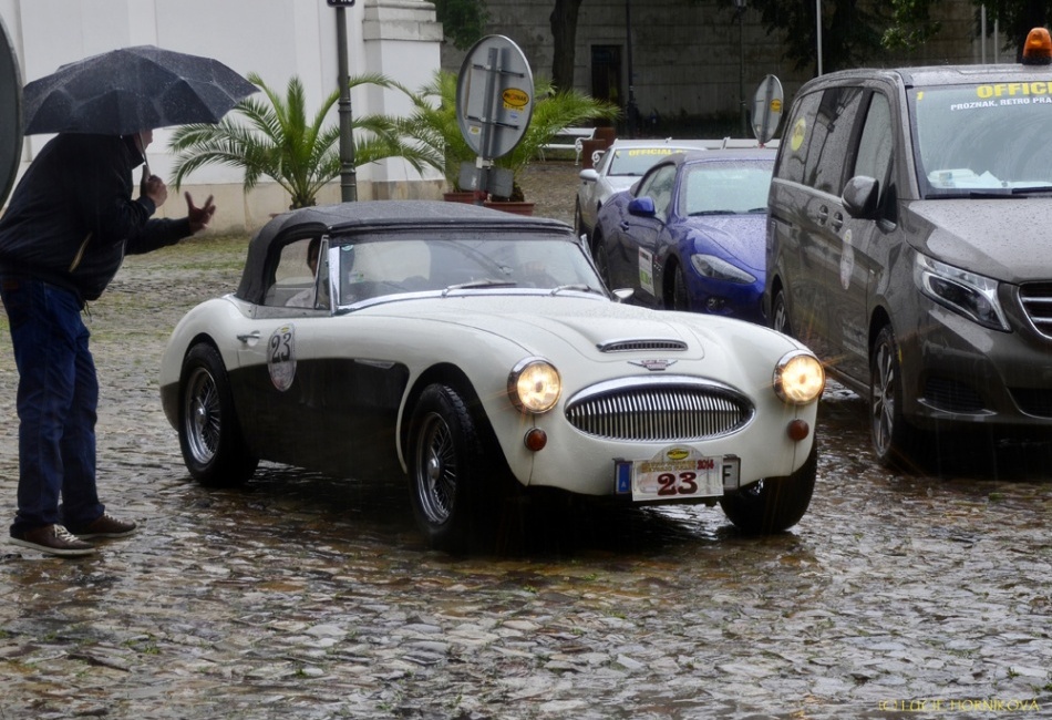 Retro Prague Historic Rally 2014 cíl