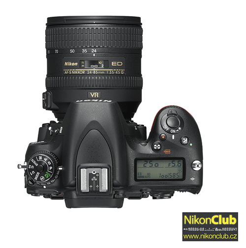 Horní pohled Nikon D750