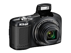 Nikon Coolpix L620 - vysunutý blesk